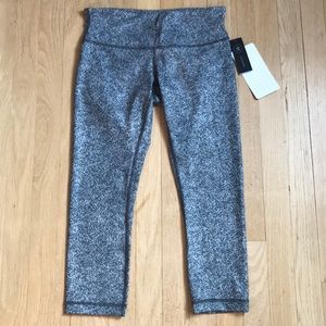 Lululemon Wunder Under Crop III Pants